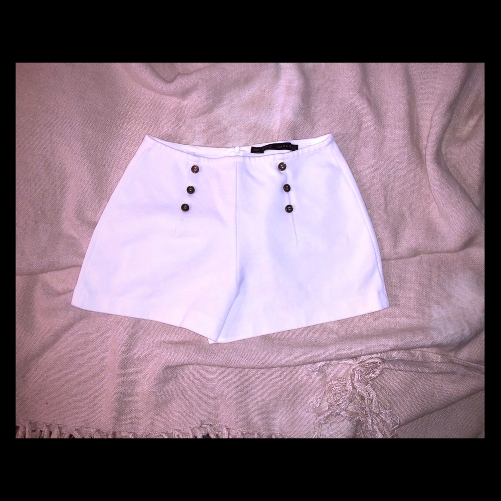 Adorable ZARA Off White High Waist Shorts
